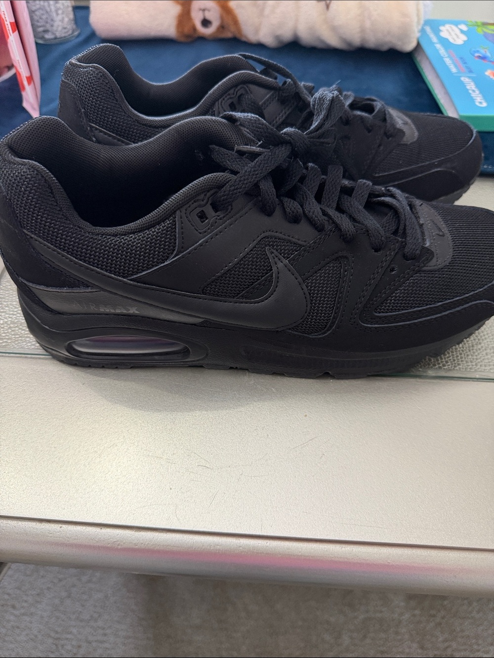 Nike Men’s Black Low-Top Air Max Sneakers